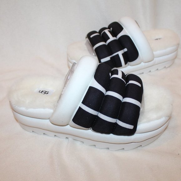 NIB UGG‎ WOMEN'S MAXI GLIDE PLATFORM LOGO PADDED SANDAL SLIPPERS WHITE BLACK - Picture 3 of 7